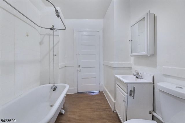 253 Midland Ave, East Orange City, NJ 07017