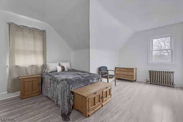253 Midland Ave, East Orange City, NJ 07017