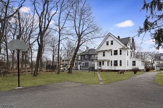 253 Midland Ave, East Orange City, NJ 07017