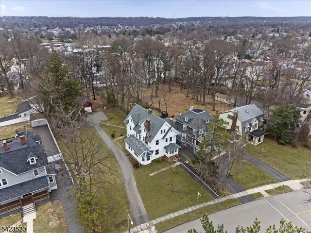 253 Midland Ave, East Orange City, NJ 07017