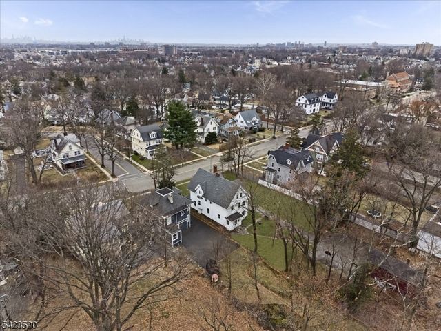 253 Midland Ave, East Orange City, NJ 07017