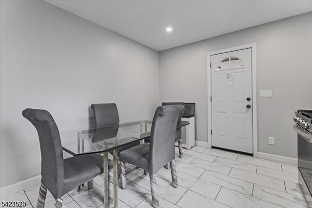 253 Midland Ave, East Orange City, NJ 07017