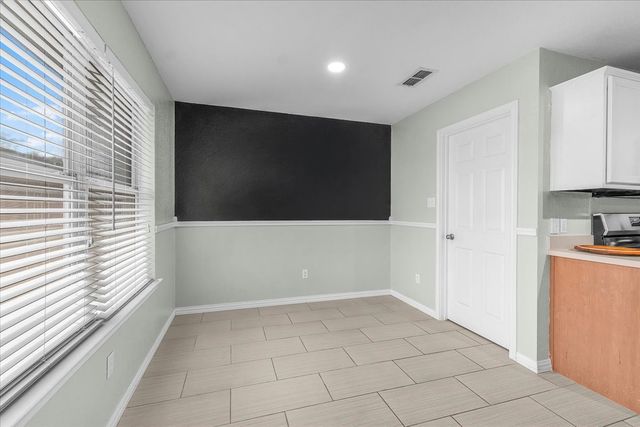 6926 MEADOW BEND Drive, Arlington, TX 76002