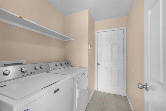 6926 MEADOW BEND Drive, Arlington, TX 76002