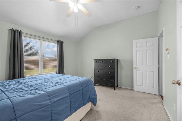 6926 MEADOW BEND Drive, Arlington, TX 76002