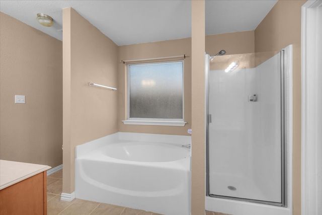 6926 MEADOW BEND Drive, Arlington, TX 76002