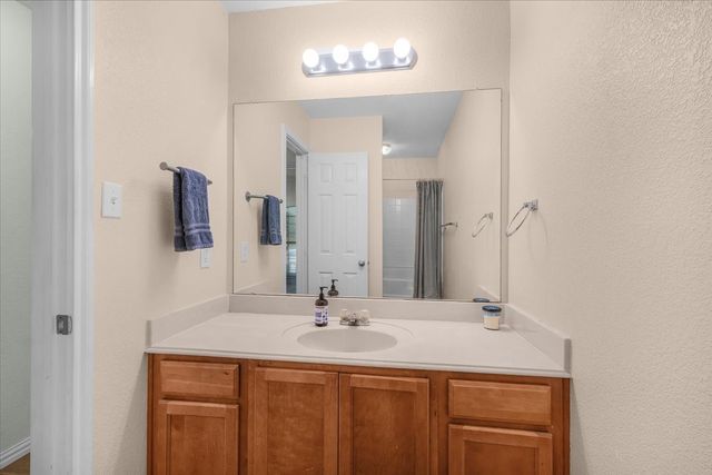 6926 MEADOW BEND Drive, Arlington, TX 76002