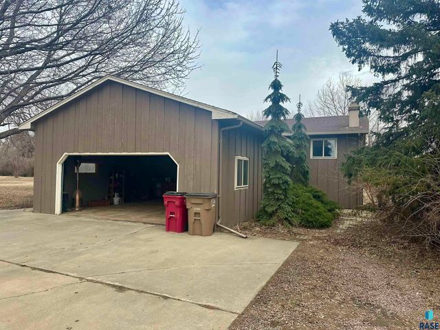 47838 270th St Street, Sioux Falls, SD 57108