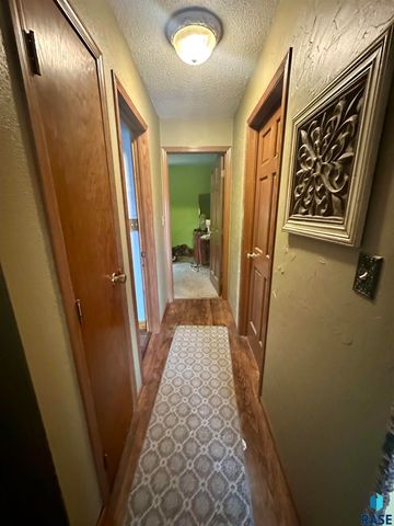 47838 270th St Street, Sioux Falls, SD 57108