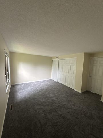 1599 McNaughten Road, Columbus, OH 43232
