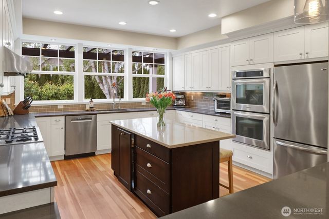 5715 Applegrove Lane, Ferndale, WA 98248