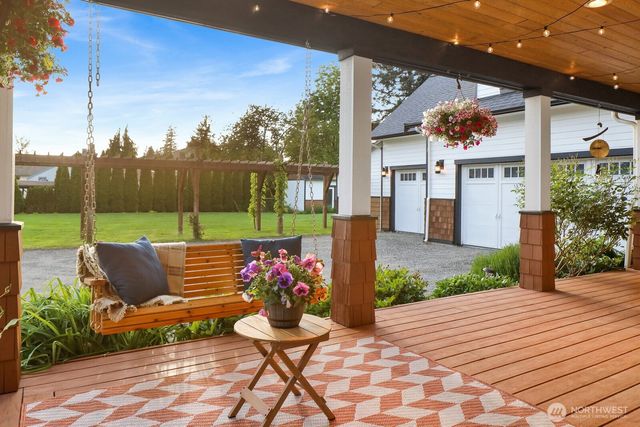 5715 Applegrove Lane, Ferndale, WA 98248