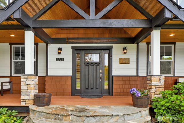 5715 Applegrove Lane, Ferndale, WA 98248