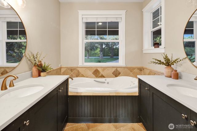 5715 Applegrove Lane, Ferndale, WA 98248