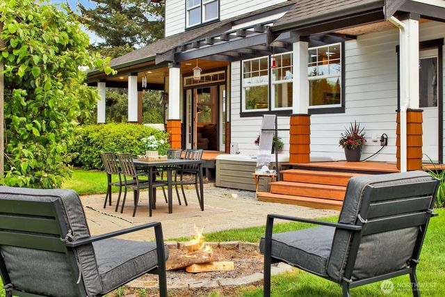 5715 Applegrove Lane, Ferndale, WA 98248