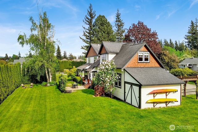5715 Applegrove Lane, Ferndale, WA 98248