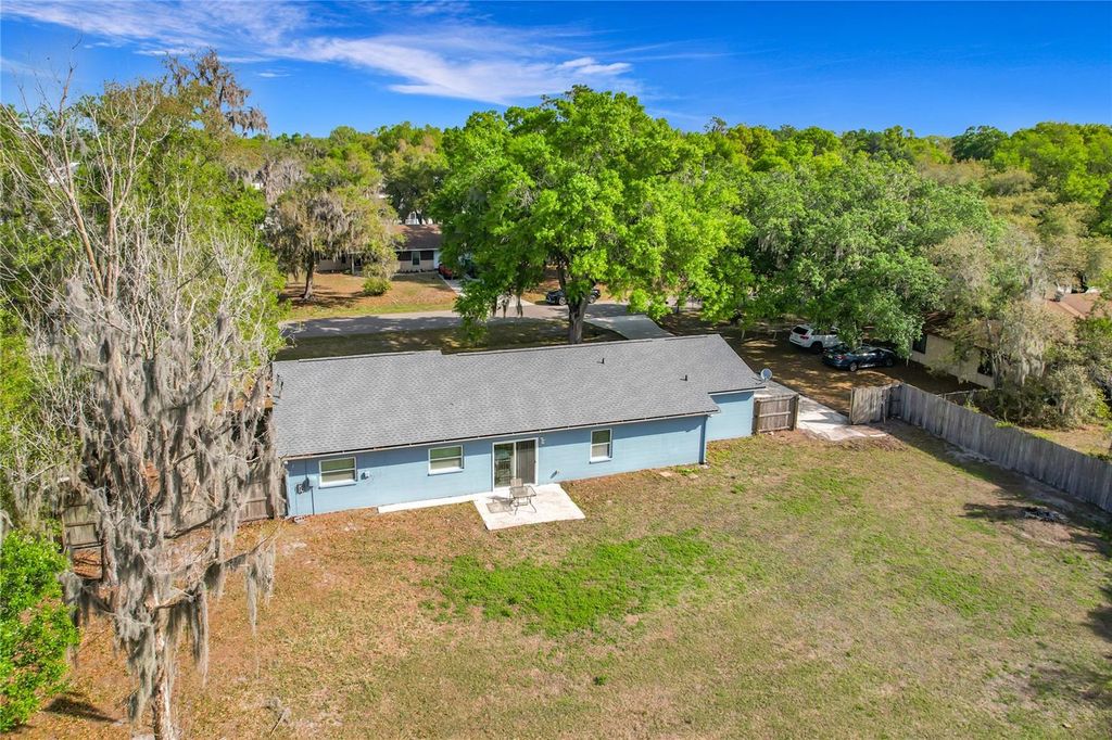 Image 48 of property listing at 3510 DOVE LANE, Mulberry, FL 33860