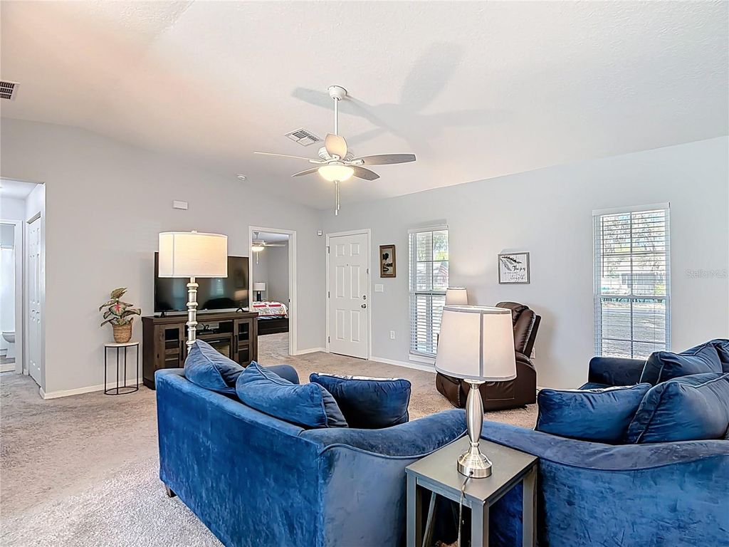 Image 8 of property listing at 3510 DOVE LANE, Mulberry, FL 33860