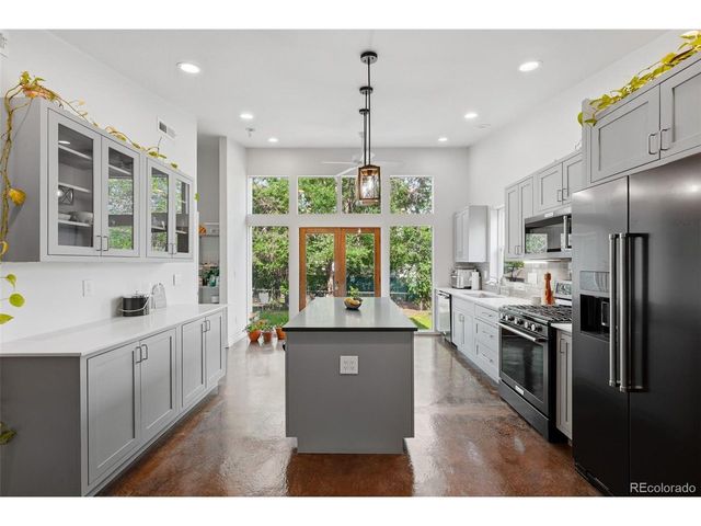 2060 Dover St, Lakewood, CO 80215