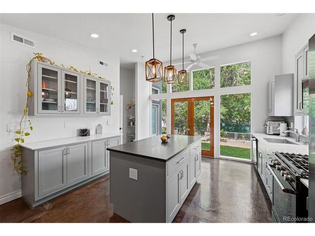 2060 Dover St, Lakewood, CO 80215