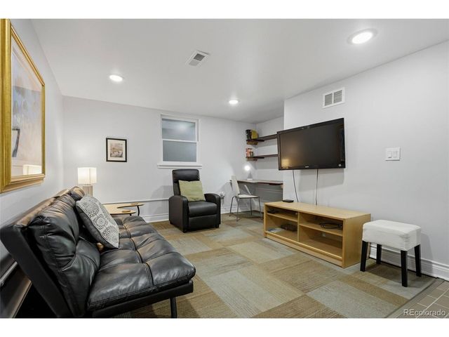 2060 Dover St, Lakewood, CO 80215