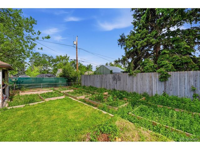 2060 Dover St, Lakewood, CO 80215