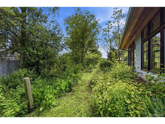 2060 Dover St, Lakewood, CO 80215