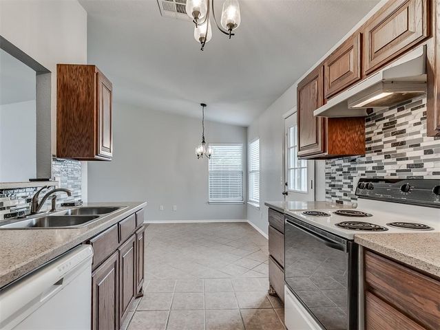 1301 Briar Patch Way, Norman, OK 73071