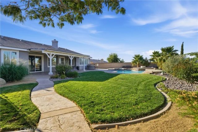 40816 Los Amores Court, Palmdale, CA 93551
