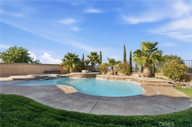 40816 Los Amores Court, Palmdale, CA 93551