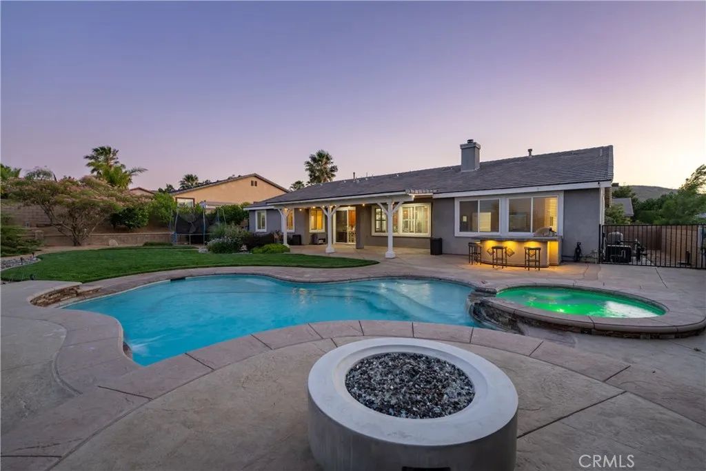 40816 Los Amores Court, Palmdale, CA 93551