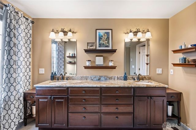 603 Valleywoods Court, Miami Twp, OH 45140