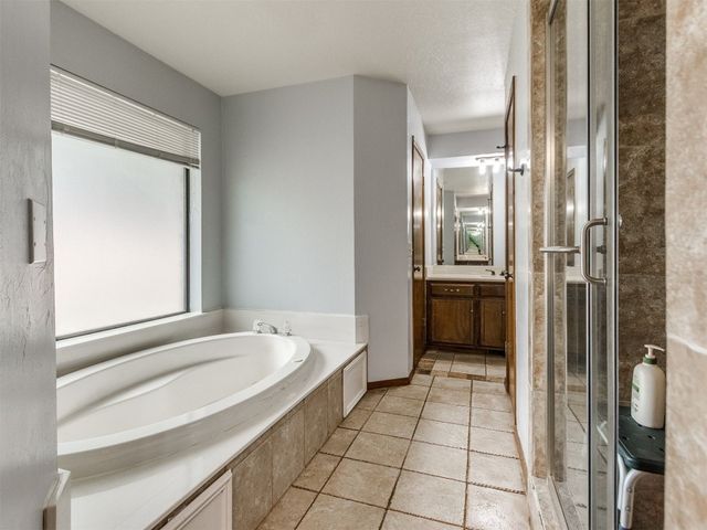6708 Basswood Canyon Road, Oklahoma City, OK 73162