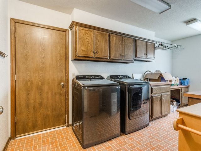 6708 Basswood Canyon Road, Oklahoma City, OK 73162