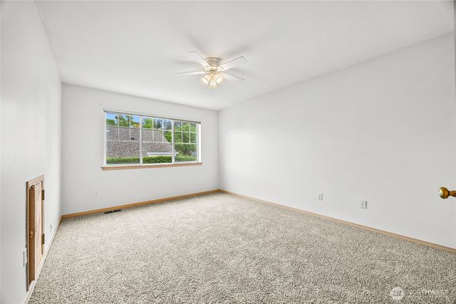 7608 145th Avenue Ct E, Sumner, WA 98390