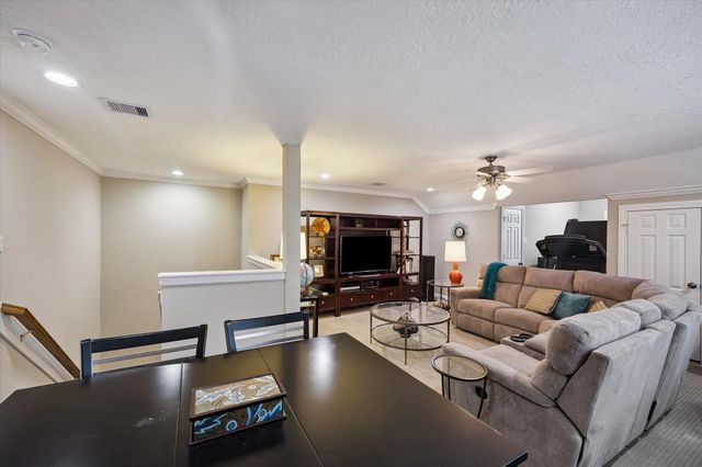 3339 Green Tree Park, Houston, TX 77007