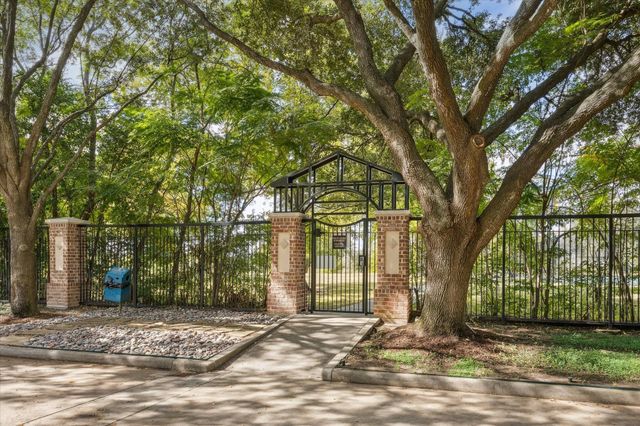 3339 Green Tree Park, Houston, TX 77007