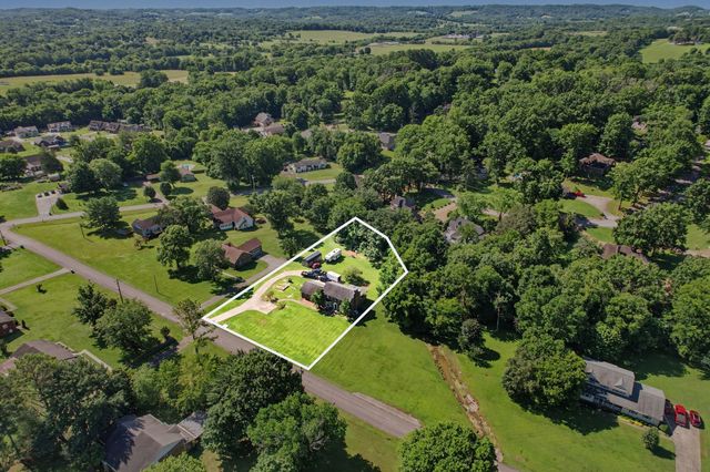 1515 Gina Lynn Dr, Lewisburg, TN 37091