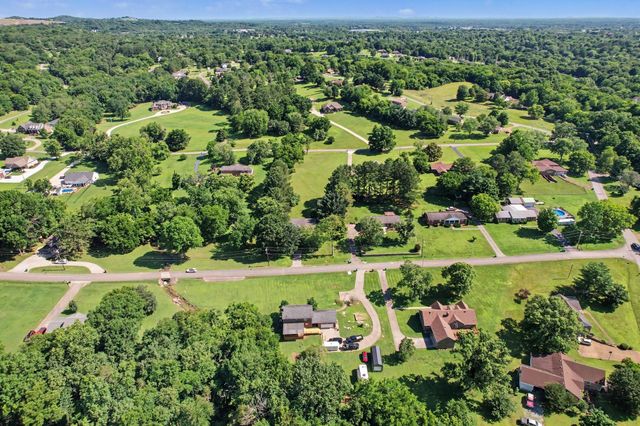 1515 Gina Lynn Dr, Lewisburg, TN 37091