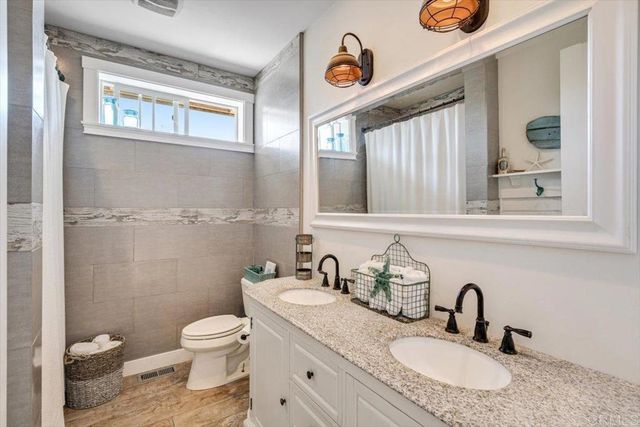 162 Jupiter Street, Encinitas, CA 92024