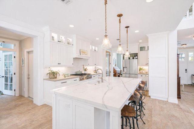 162 Jupiter Street, Encinitas, CA 92024