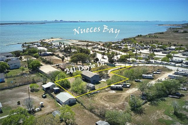 241 Doyle Dr, Portland, TX 78374