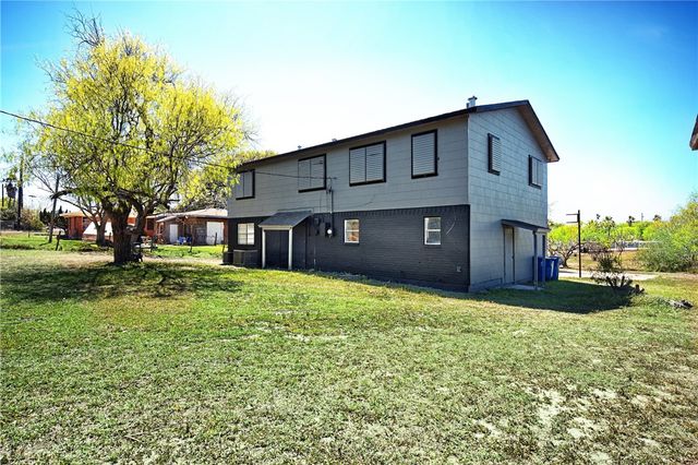 241 Doyle Dr, Portland, TX 78374