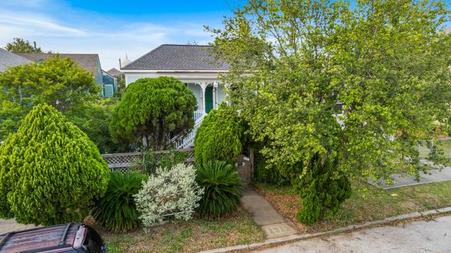 1312 Avenue L, Galveston, TX 77550
