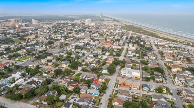 1312 Avenue L, Galveston, TX 77550