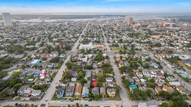 1312 Avenue L, Galveston, TX 77550