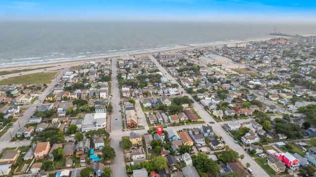 1312 Avenue L, Galveston, TX 77550