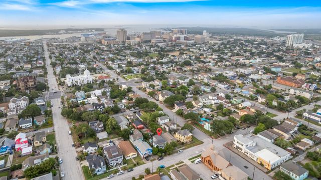 1312 Avenue L, Galveston, TX 77550