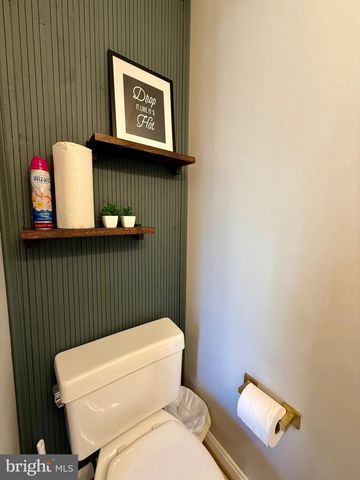 5913 SIR CAMBRIDGE WAY, Alexandria, VA 22315