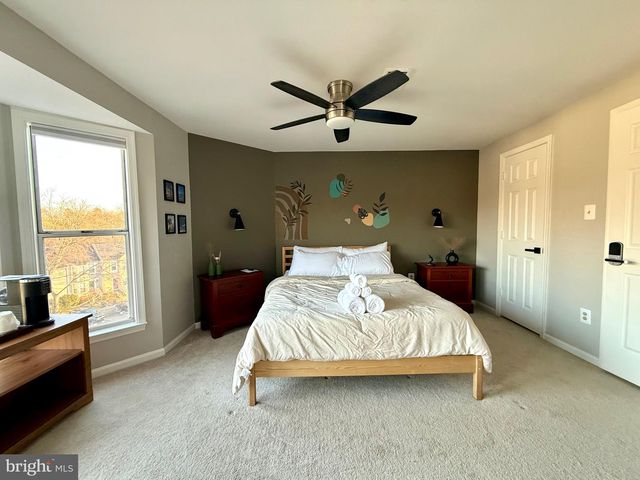 5913 SIR CAMBRIDGE WAY, Alexandria, VA 22315